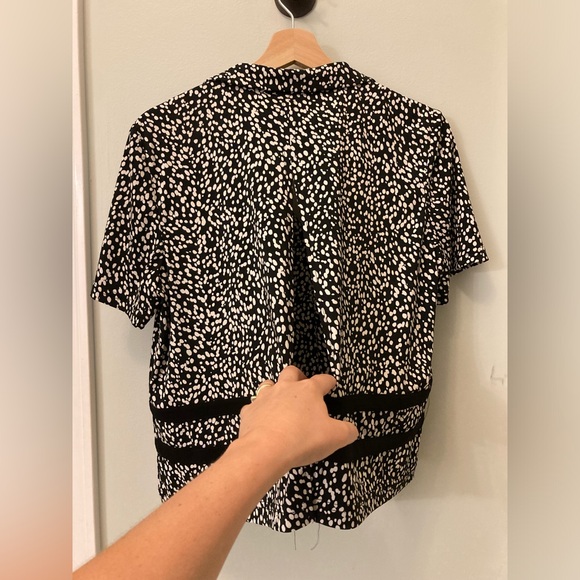 K Studio Button Down Top Black & White - Picture 3 of 4
